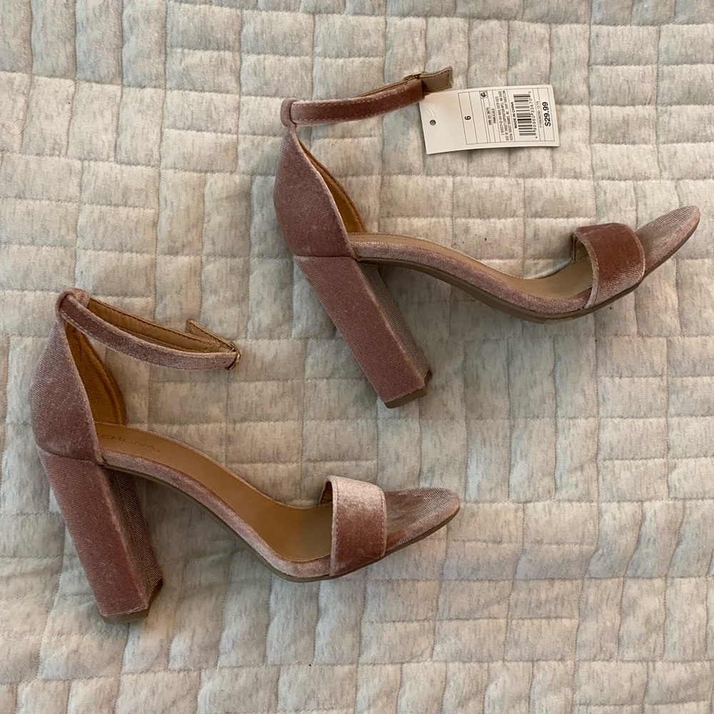 Merona velvet pink heels